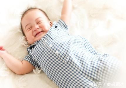 小宝宝|宝宝什么性格，看睡姿就知道了？专家：这种睡姿的孩子更活泼