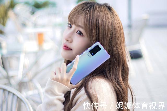 oppo|比三星机皇便宜一半，4款国产超级旗舰手机，哪一款入手不吃亏？