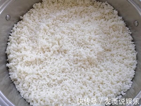 儿子经常点名要吃这个早餐，蒸锅1小时就能好，不仅解馋还顶饱