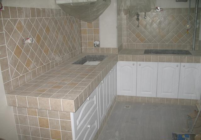 柜体|专坑穷人的“网红”装修：用水泥砌一个橱柜，越用越糟心