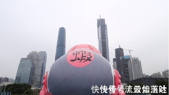 火影忍者|火影忍者土豪为庆祝火影完结,出钱打造重达2.5吨的蛤蟆文太!