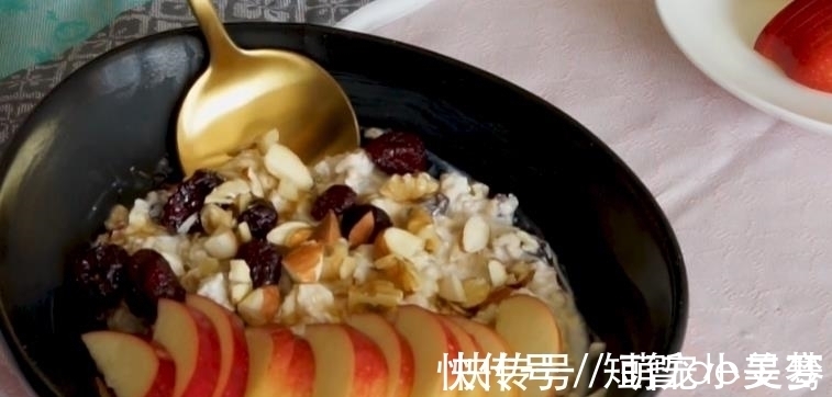 希腊酸奶|不论男女,早晨吃点它,口臭便秘逐渐消失,润肠通便,清淡养颜