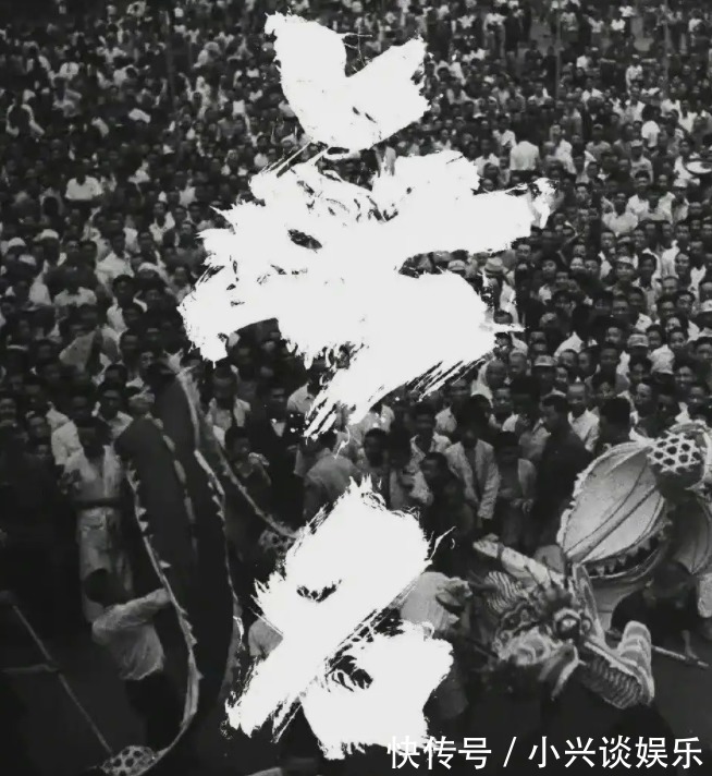 沒(méi)盼來(lái)《風(fēng)起洛陽(yáng)》,卻等到了王一博另一大片,海報(bào)信息量太大