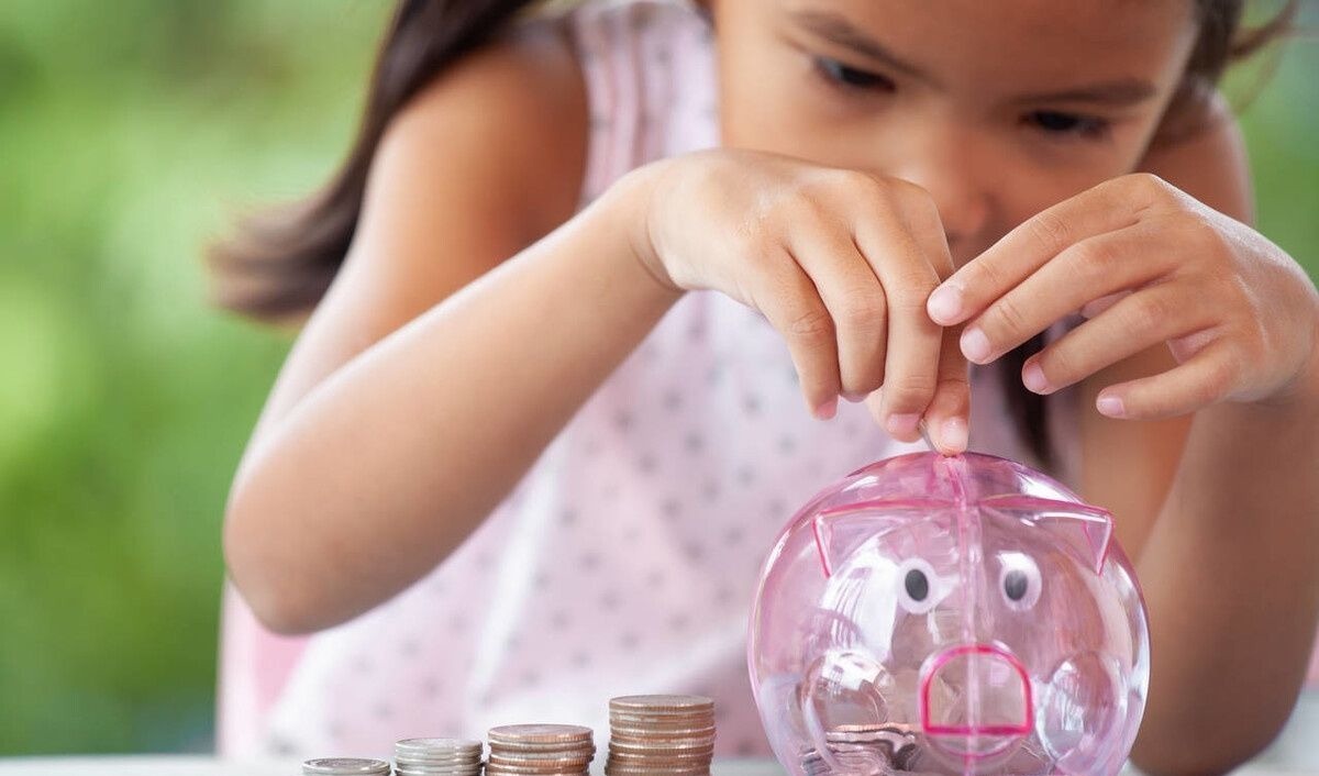 好奇心|不哭了,妈妈把手机还给你。到底该不该让孩子玩手机?答案来了