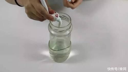 贴纸|杯子的底部不好清洁，是否困扰你?教你一招，简单易行，杯子洁净如新!