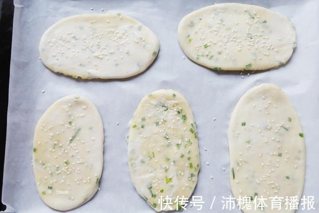 葱花酥饼|葱花酥饼这样做真好吃,老妈的独家做法,做法简单,一学就会