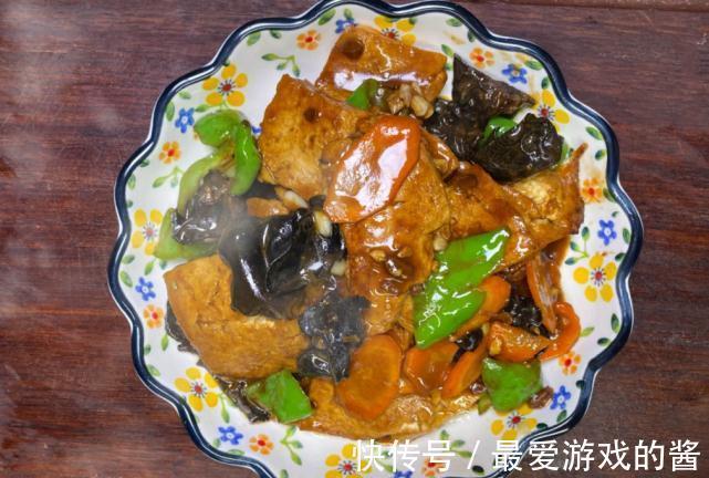 天冷了，吃肉不如吃菜，大雪过后炖一锅，营养好消化，孩子很爱吃