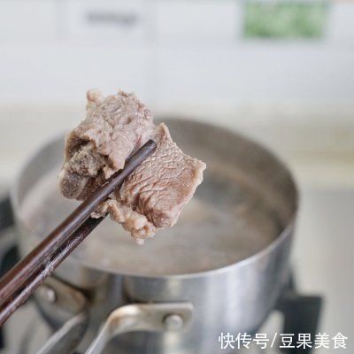 简单易做的黑麦仁牛排骨汤，让人吃了还想吃