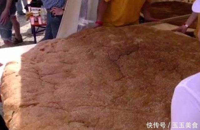 吃掉|商家称吃掉汉堡,就能获得一套超豪华的别墅,没人尝试