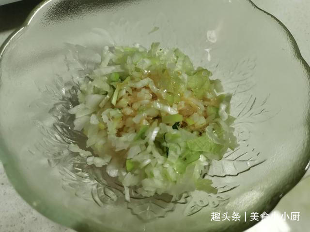 爱吃“饺子”的人有福了，饺子馆大厨，传授拌馅“秘方”，太香了