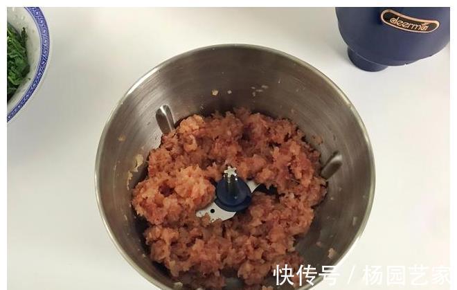 多汁|春天尝鲜,韭菜白菜靠边站,这两种食材正当季,鲜美多汁,别错过