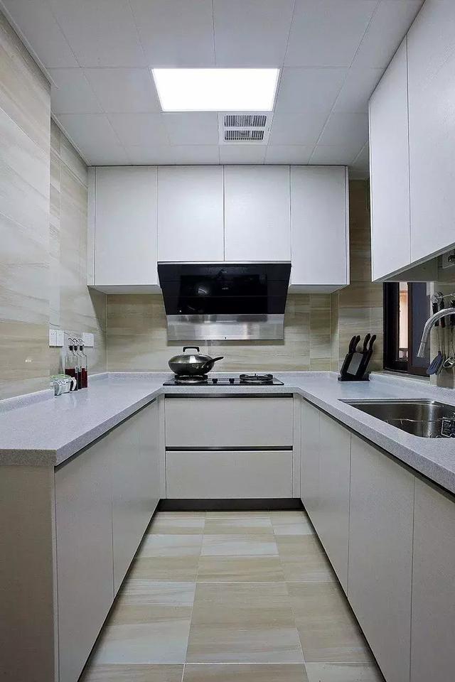 客厅|100平两室新房,客厅好漂亮,特别是沙发墙上的挂画