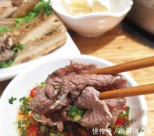 长春的美食数不胜数,让人百吃不厌、流连忘返