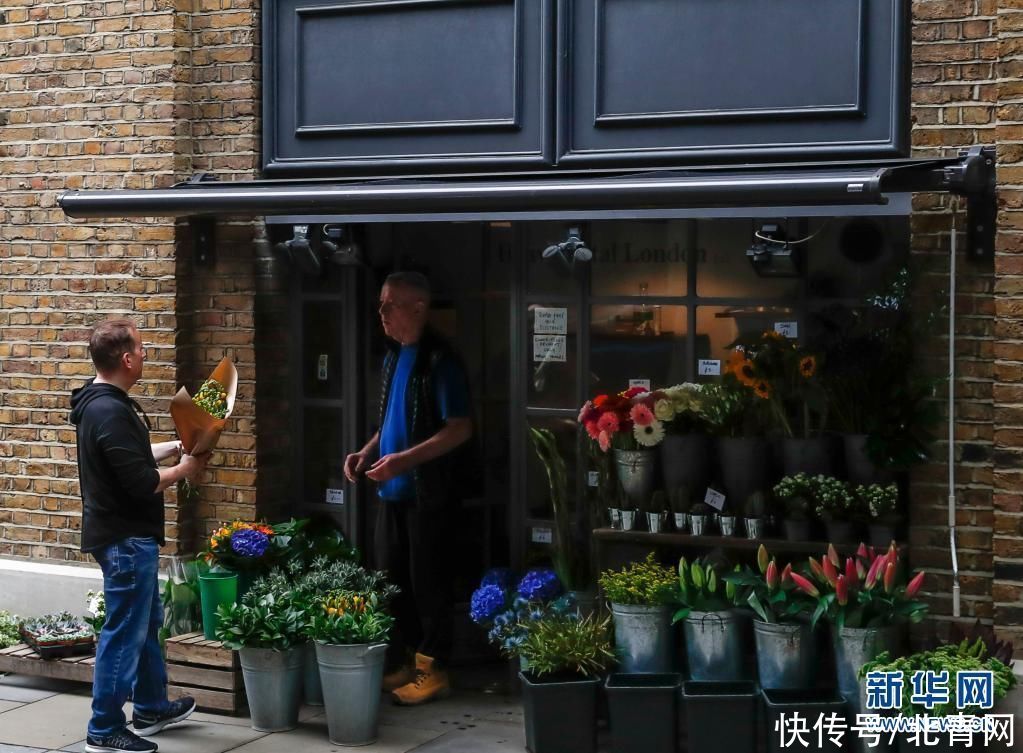 新冠|英国单日新增新冠确诊病例32700例