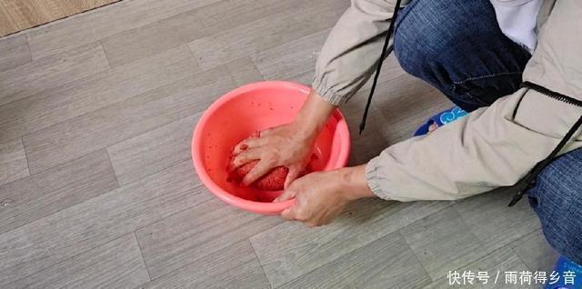 钓鲤鱼不需要太多料混合,配对这两种料,一年都不用换了