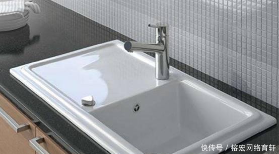 水槽|越来越多人厨房不装“不锈钢水槽”了,现在流行装这种,太聪明了