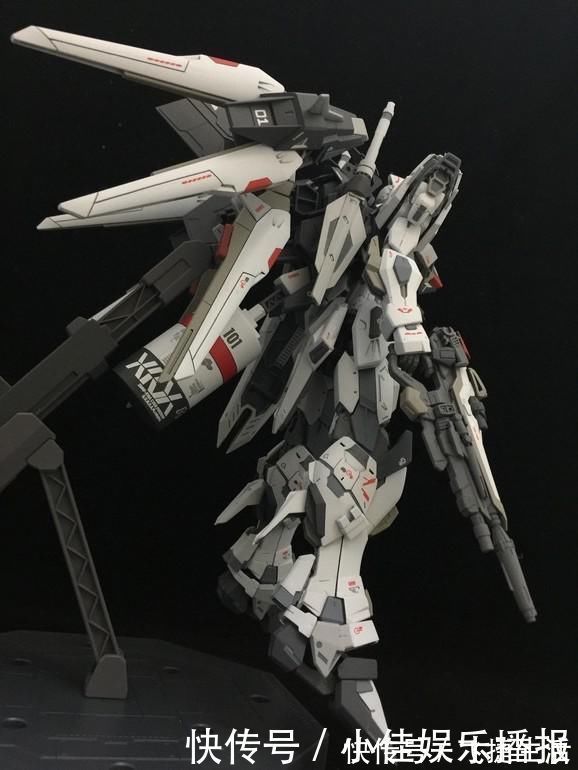 自由|模玩控:肌肉感十足,全新背包自由高达模型