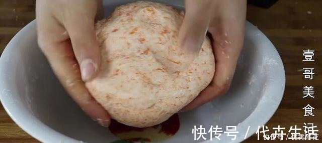 胡萝卜别再炒了,学会这样做,3斤都不够吃,软糯香甜,超解馋!