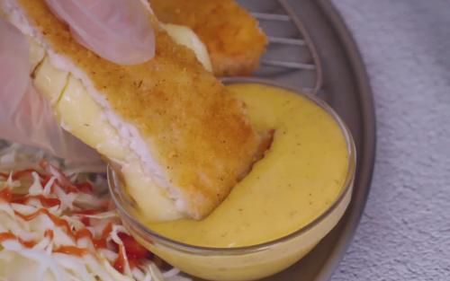  芝士|分享一款芝士夹心大鸡排，烹饪简单，外酥里嫩，家人爱吃的美味