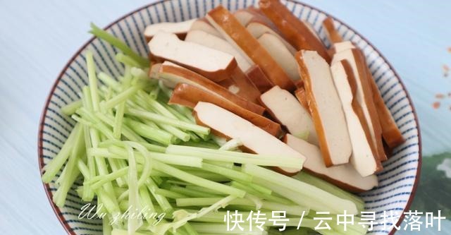 鸡鸭|冬天中老年朋友此菜要多吃,比鸡鸭鱼肉更健康,肠道舒服了!