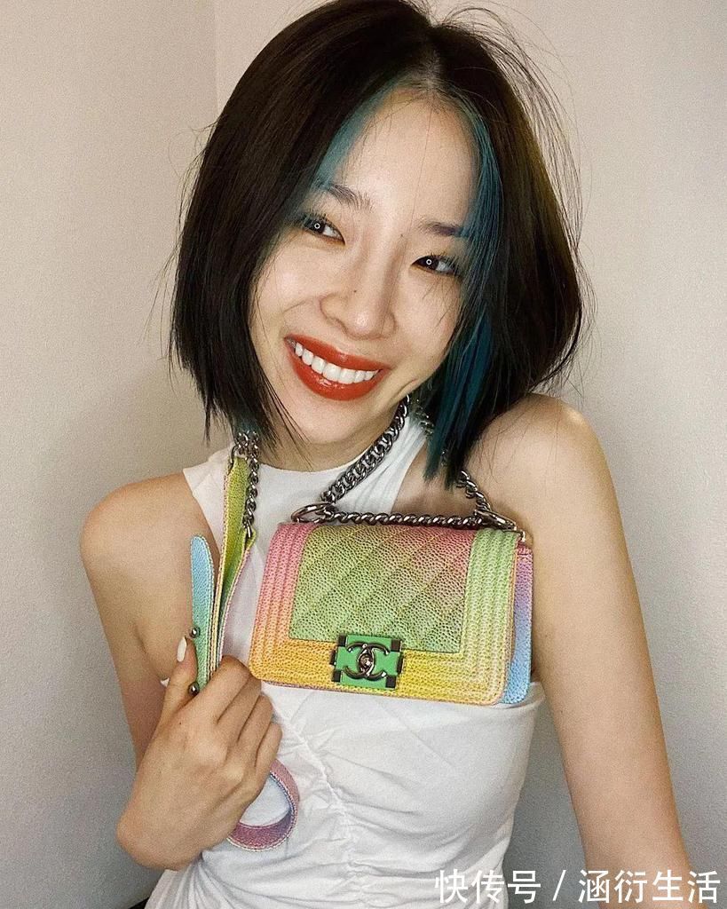 秃头|“爆顶染”赵小棠一夜吸赞十几万!丑哭亿万网友的秃头发型,怎么就火了?