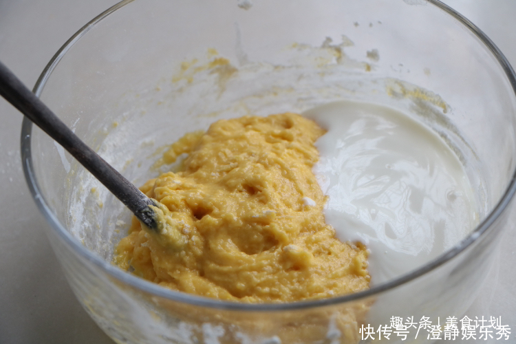 女儿|天热,女儿不爱吃早餐,用酸奶做小饼,上桌5分钟光盘,太香了