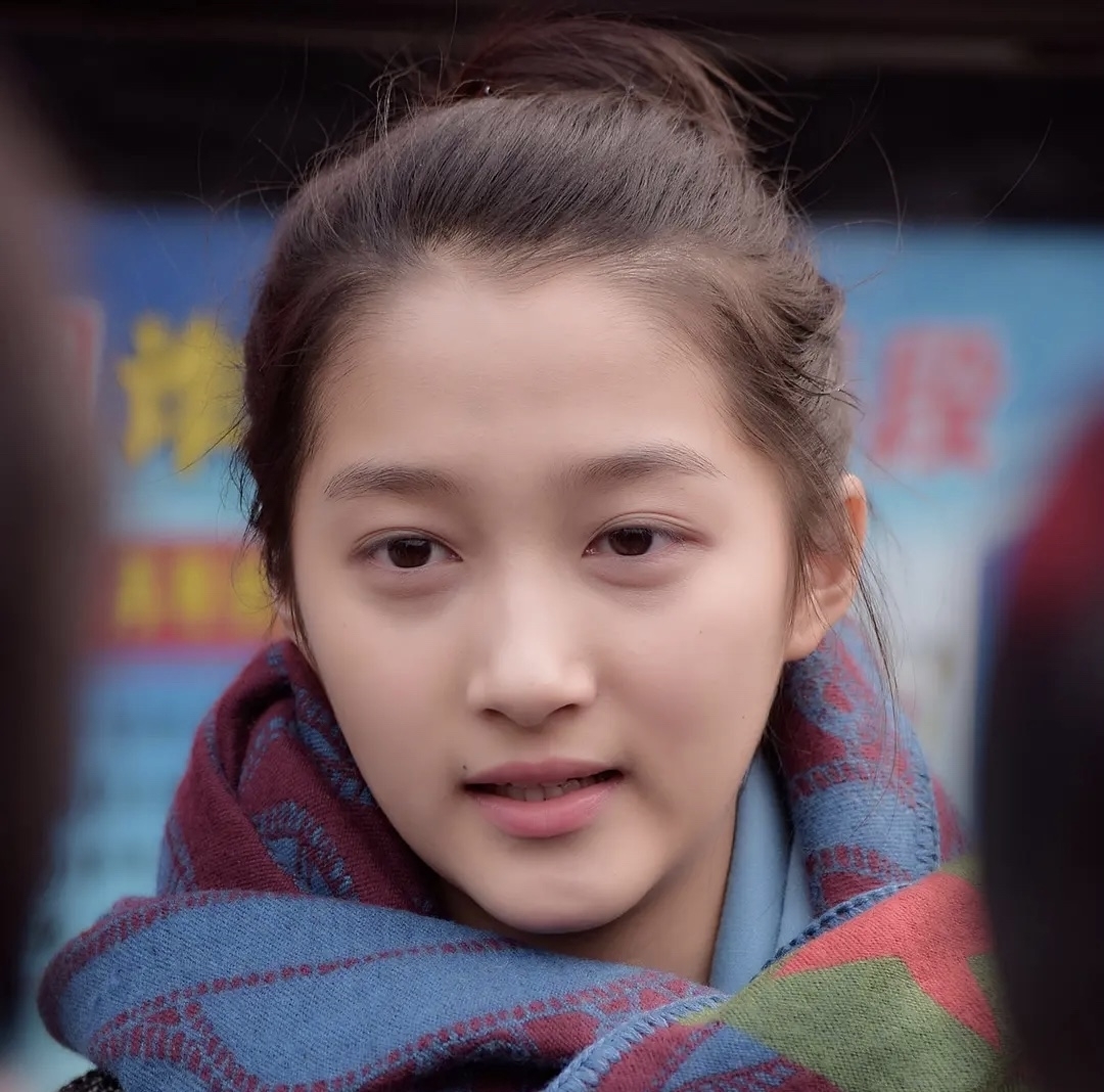 王牌家族开播貌似“整容”关晓彤美得冒泡,沈腾不再是当年校草