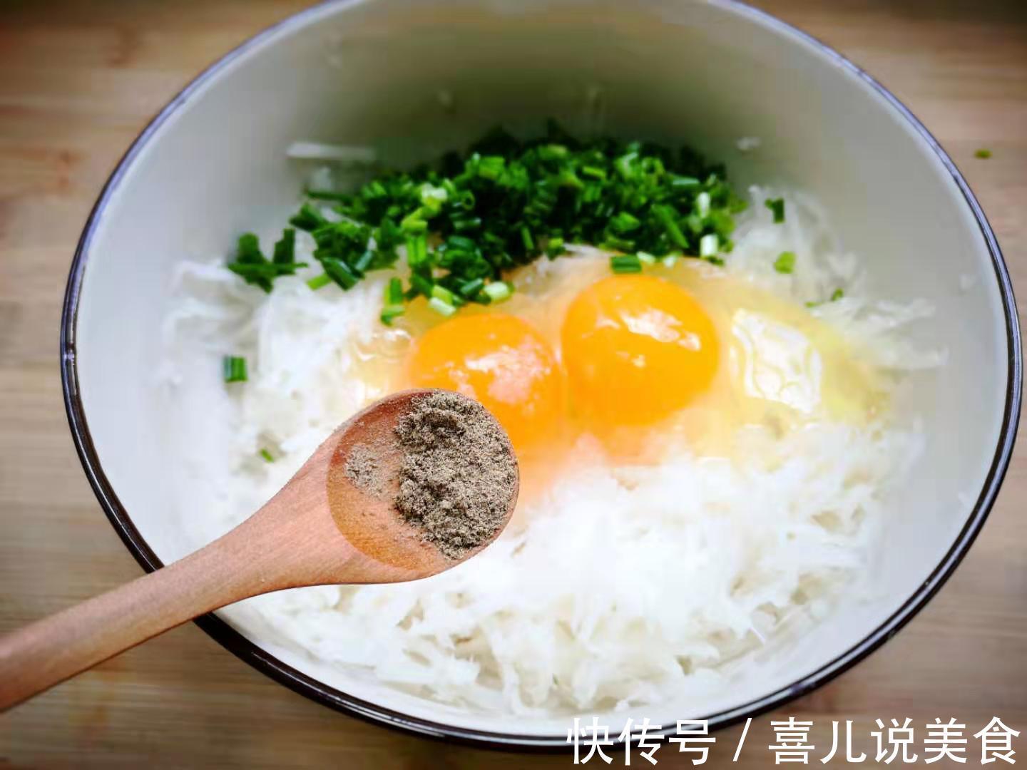 早餐饼|维生素是梨的8倍,养胃润肺助消化,做成小饼特别香,总也吃不够