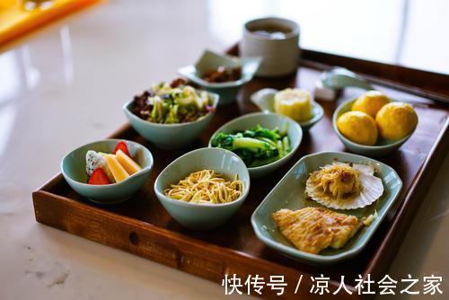 帕金森病|失眠会引起老年痴呆!医生忠告:50岁开始,睡前做好这5件事