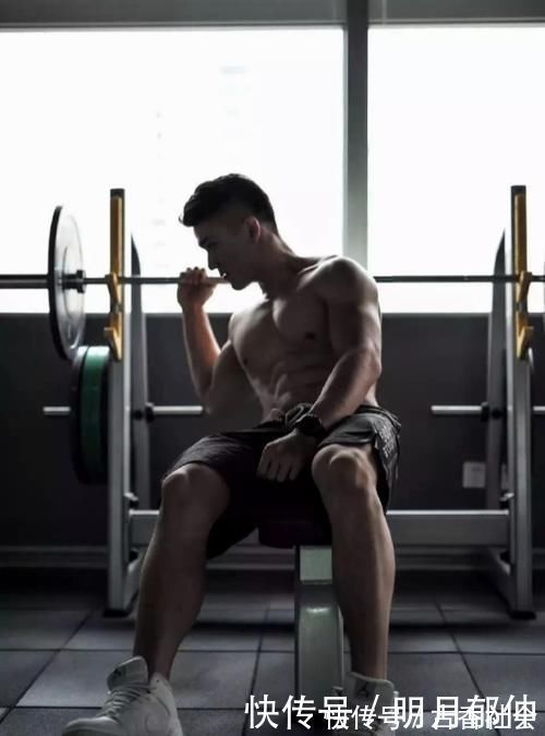 胸部|你的卧推正确吗胸部的训练也很讲究,在这帮你练出理想胸肌