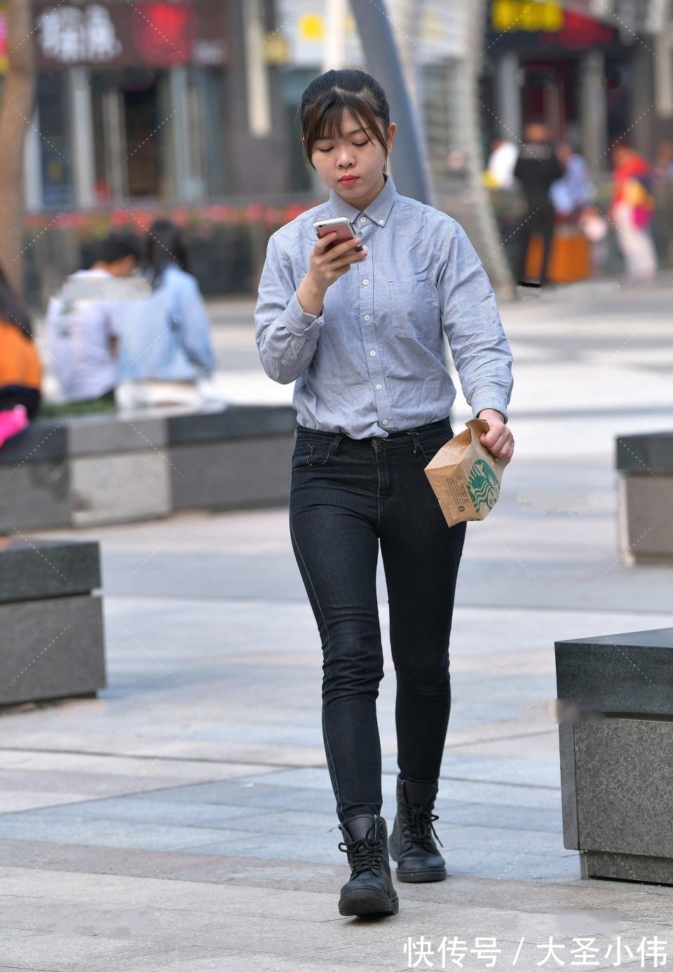 女朋友|美女街拍:为什么男生都觉得别人的女朋友漂亮了?那是你没有遇见自己的真爱