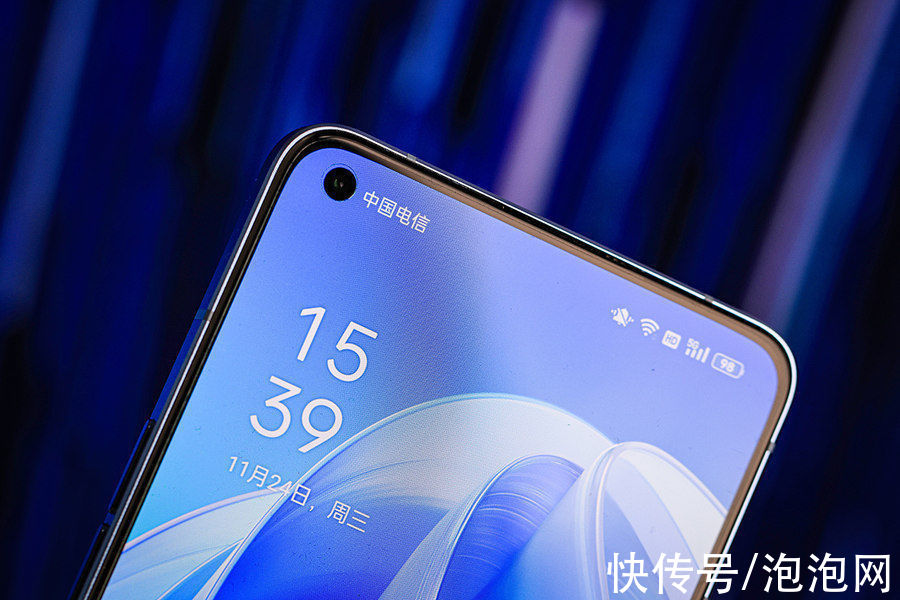 暗夜自拍不怕黑 OPPO Reno7 Pro手机拍照体验