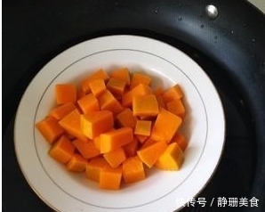 爱吃南瓜饼的收藏,外酥里嫩,香甜软糯,饭桌上必备,做法超简单