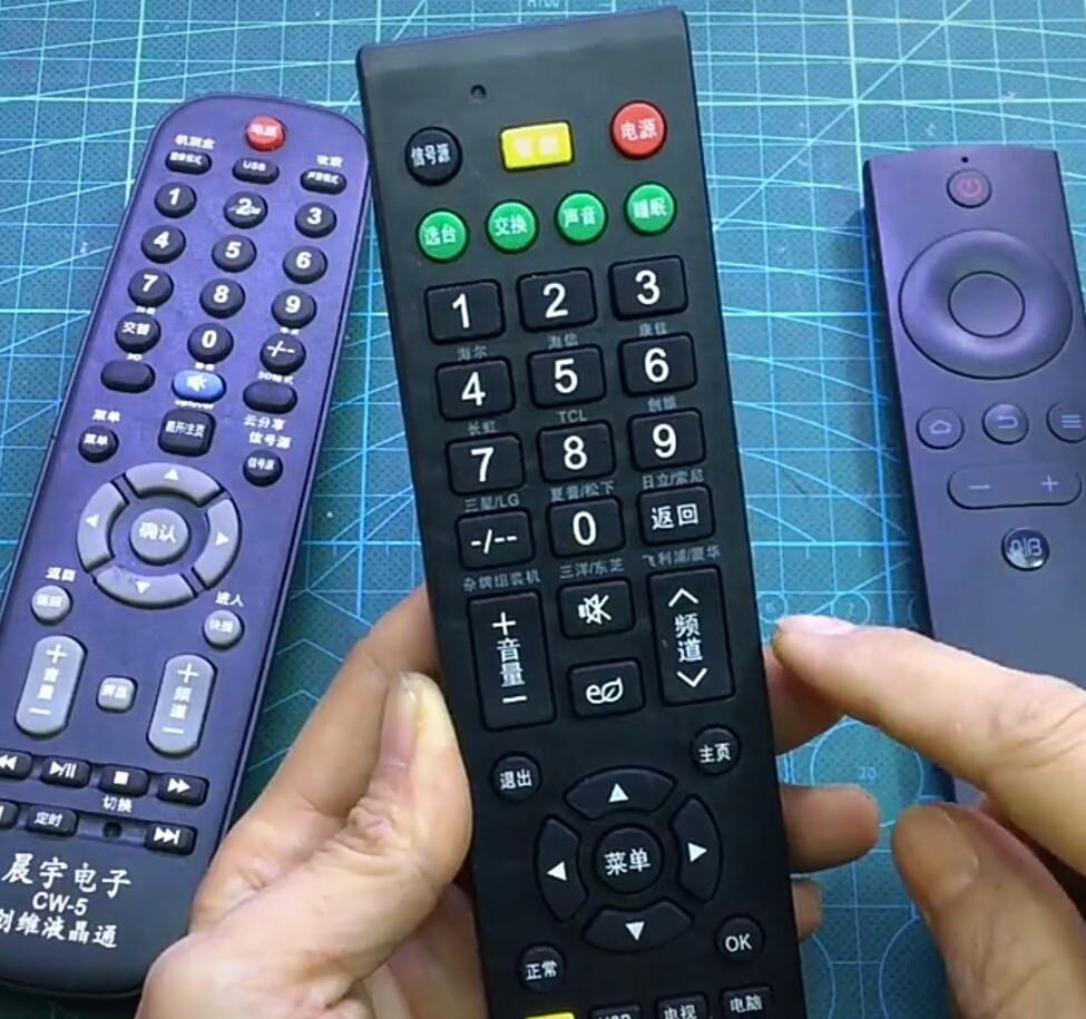 不管有钱没钱,遥控器坏了别扔,试试这个修复妙招,轻松把它搞定