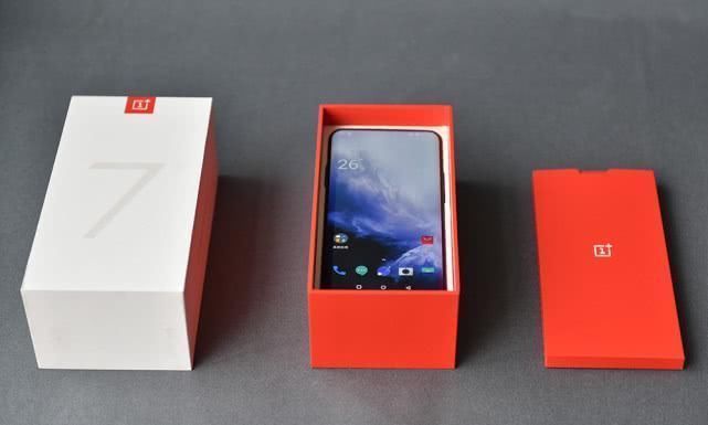 退场|顶级机皇终于退场,骁龙855+2K屏+90Hz,刘作虎还是良心了