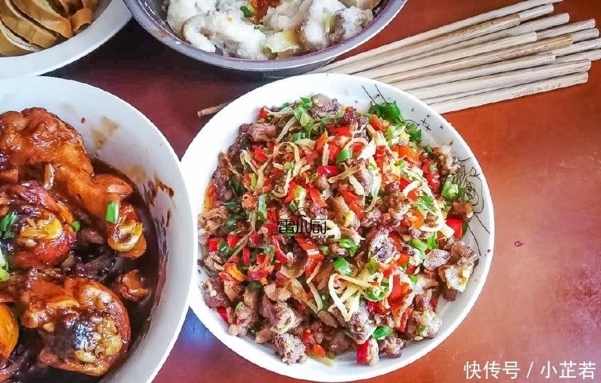 佩奇|孩子过生日,在家做了几道菜,不铺张不浪费,大家吃得好开心