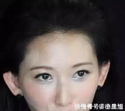 不开眼|掉假睫毛睁不开眼、口红粘牙不敢张嘴,细数女明星妆容尴尬时刻