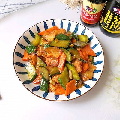 五花肉炒黄瓜
