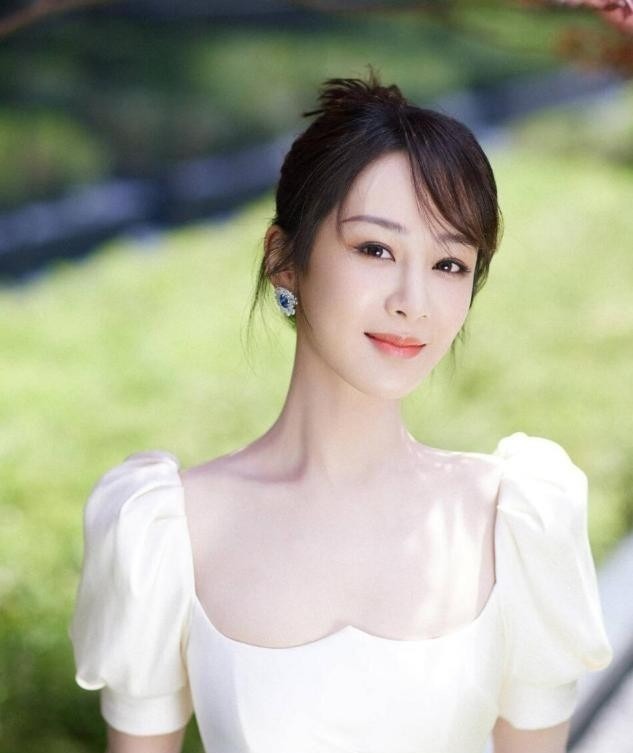 脸部 别再披头散发了!这4款“发型”才够美够撩人,总有一款适合你