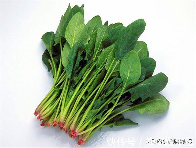 春天买菠菜,注意区分“红根”和“白根”,营养差别大,别买错了