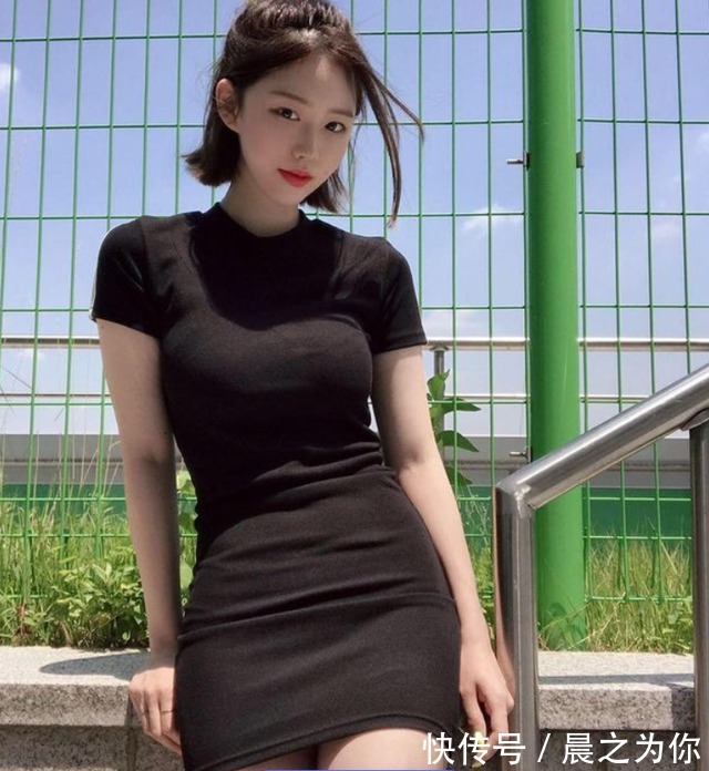 美女|韩国美女粉丝无数，坚持健身多年，拥有迷人的身材