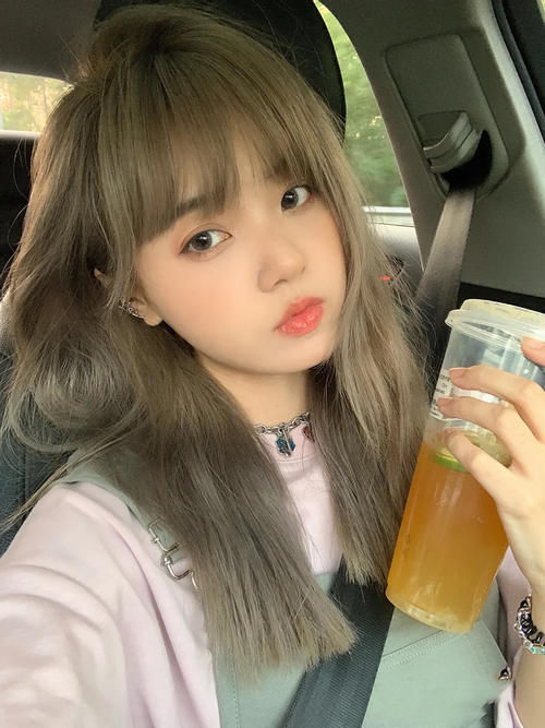 颜色|2021最受欢迎的4款发色,黄皮女人一定要染!