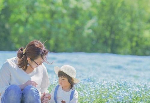 婴儿|宝宝3岁前，妈妈多做5件事，孩子会越来越聪明