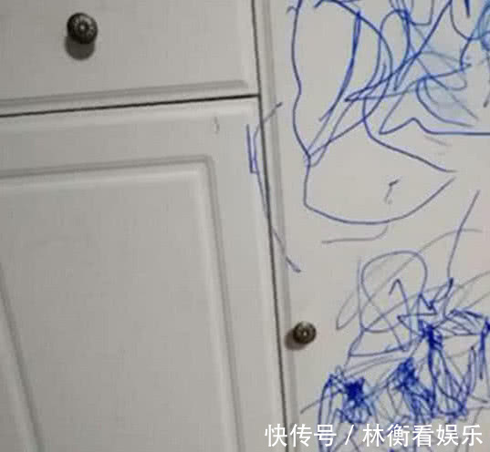 妙招|女儿在门上乱涂乱画,美术生妈妈想出妙招,网友这才是教育