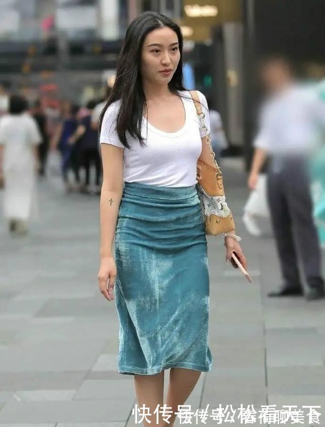 运动鞋 连衣裙穿搭简约大气,各种场合都适用,街头最引人瞩目的时尚单品