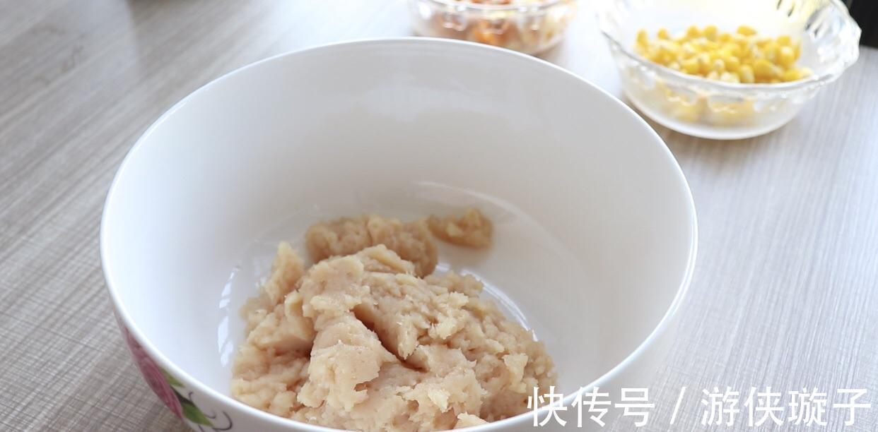 低脂美味的鸡肉丸,加入时蔬煎一煎,一口一个好吃到停不下来