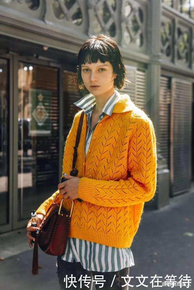 过时|卫衣早过时了,今年流行“奶奶衫+衬衫”一起穿,保暖显瘦又洋气