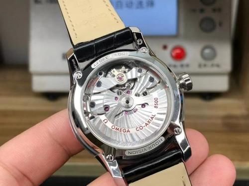 原来欧米茄也可以这么忧郁，盘点欧米茄蝶飞