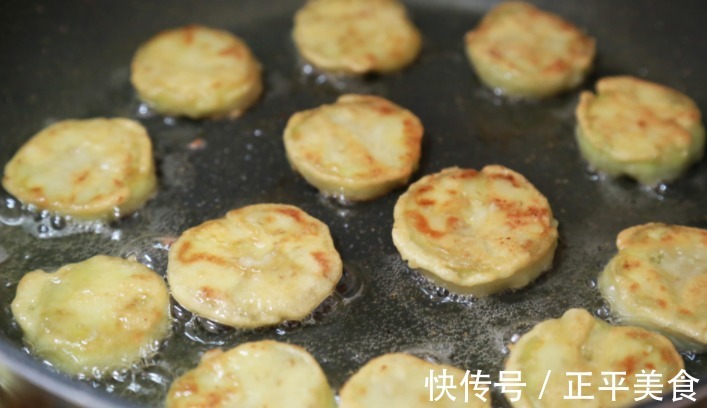 面糊|外焦里嫩煎茄饼，低卡美味放心吃，建议孩子多吃
