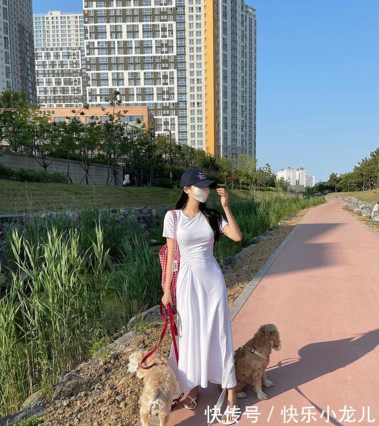 腰线处|腰细大腿粗的女孩别再穿紧身裤了,试试这3种连衣裙,显得时尚可爱